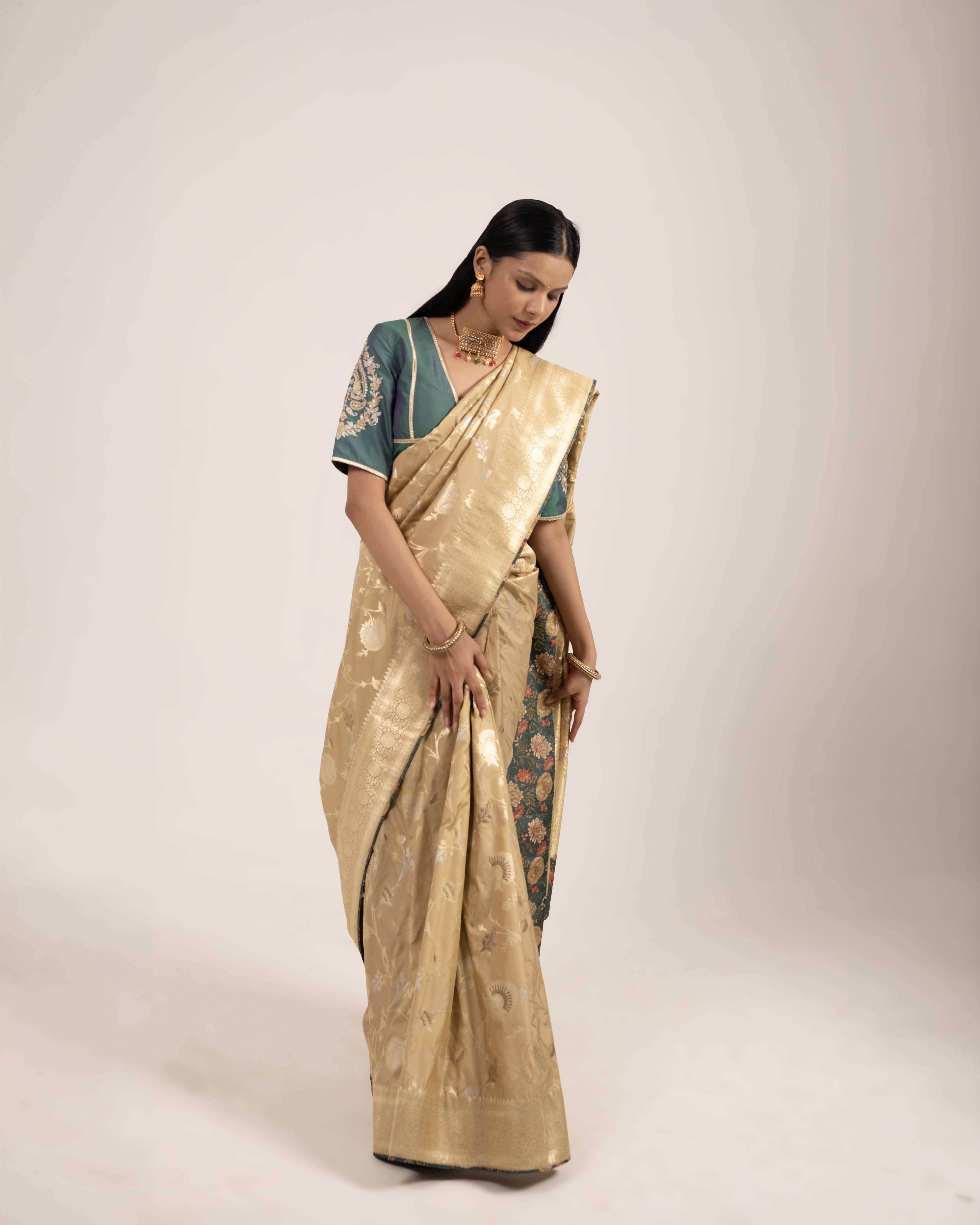 TABASSUM SAREE